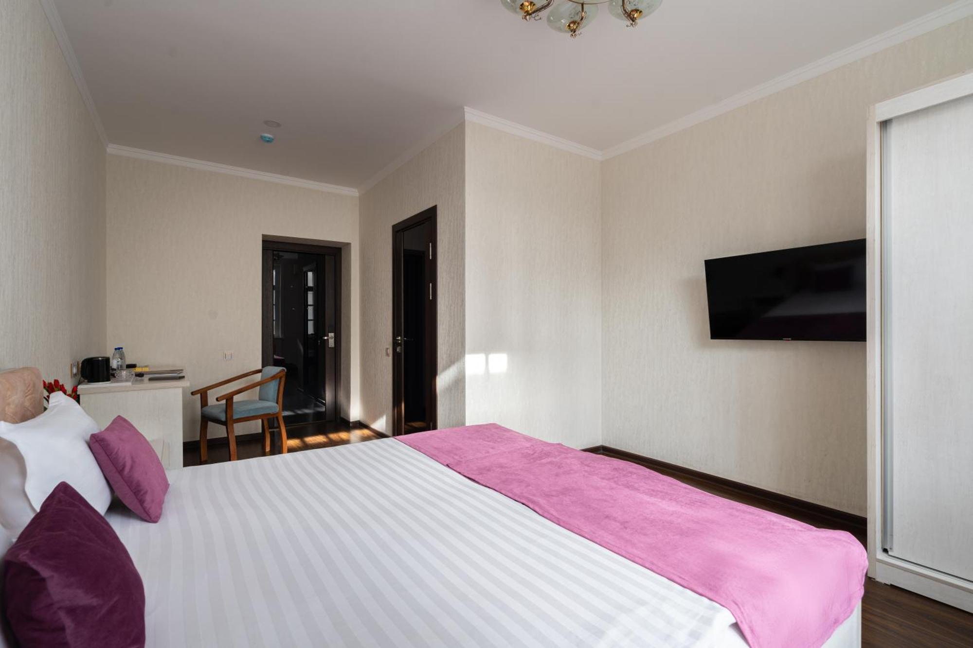 Shoxjahon Hotel - 600 Mbps Internet Tasjkent Kamer foto